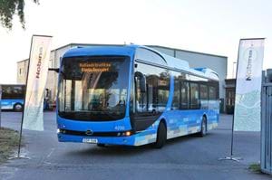 En BYD elbuss på Nobinas Haömstads depå